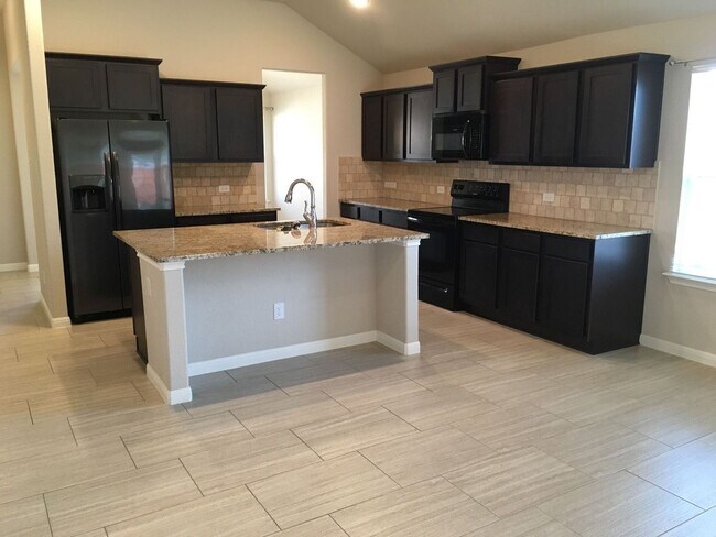 Foto del edificio - COMING SOON!