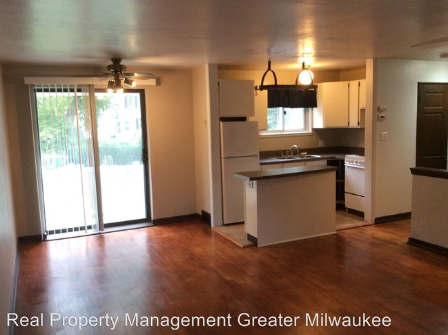 Foto del edificio - 5594-5596 Butternut Ct