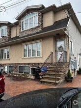Building Photo - 98 Crabtree Ave