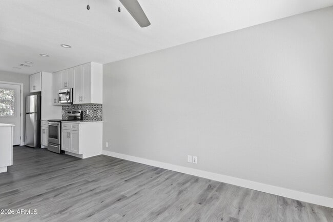 Building Photo - 35 W Medlock Dr