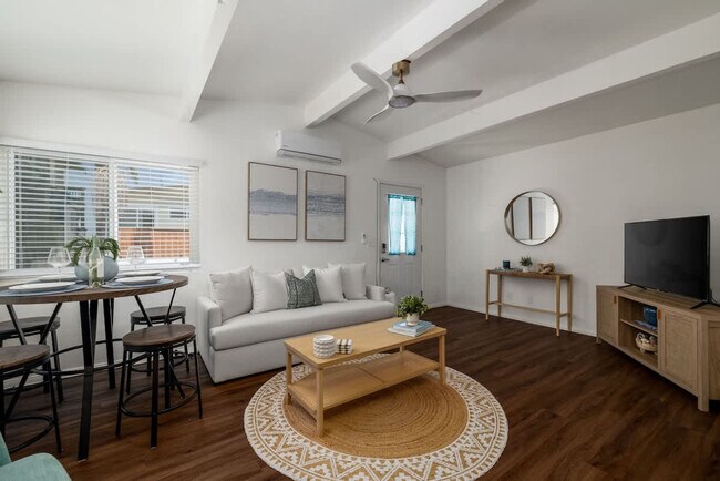 Foto del edificio - 4587 Saratoga Ave