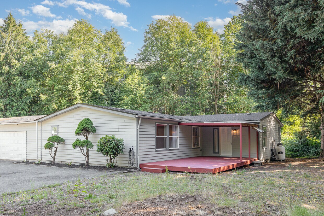 Foto principal - 15832 18th Pl W