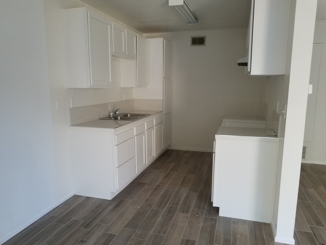 2031 E Almont Ave Unit C, Anaheim, CA 92806 Apartments in Anaheim, CA