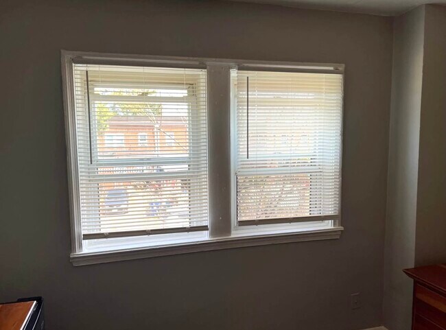 Foto del edificio - 3817 Cottage Ave