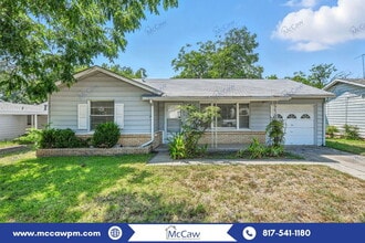 Building Photo - 208 Westfork Dr