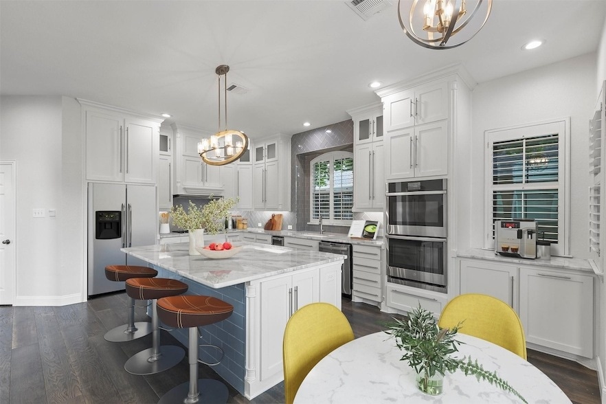 Foto principal - 821 High Willow Dr