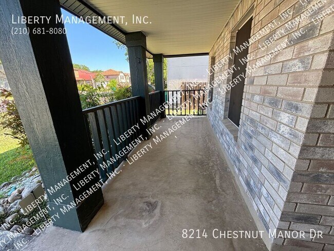 Foto del edificio - 8214 Chestnut Manor Dr