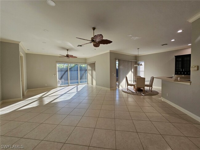 Building Photo - 5965 Paradise Cir