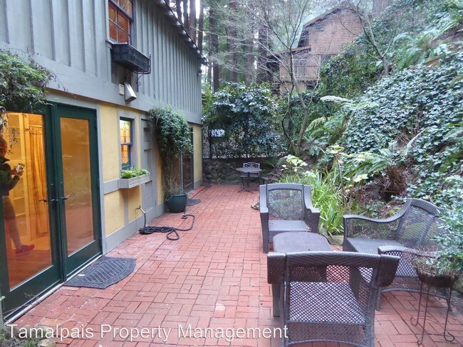 Building Photo - 3 br, 2 bath House - 63 Cascade Drive