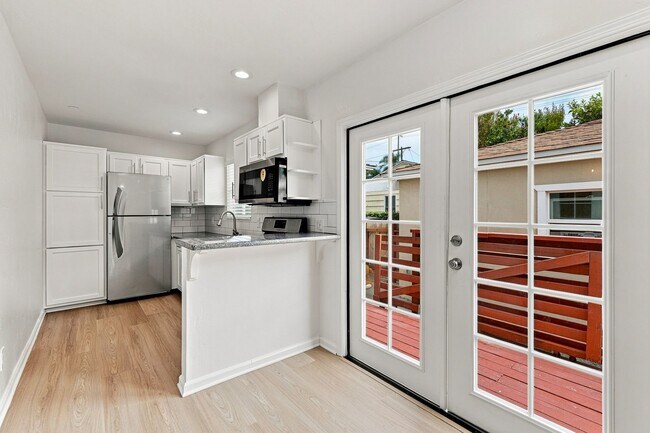 Foto del edificio - 136 Brightwood Ave