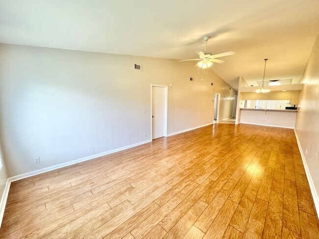 Building Photo - ** WINTERPARK ** 2 BED / 2 BATH - CONDO - ...