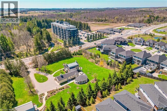 Photo du bâtiment - 10 Sportsman Hill St