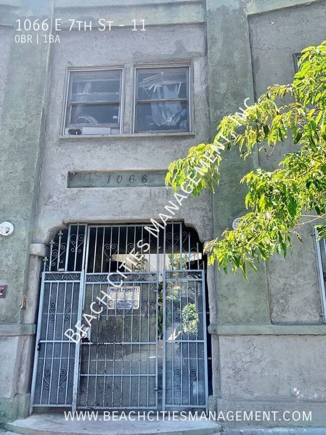 Foto del edificio - 1066 E 7th St