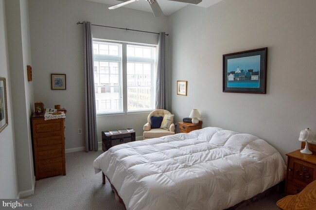 Building Photo - 309 Holland Ln