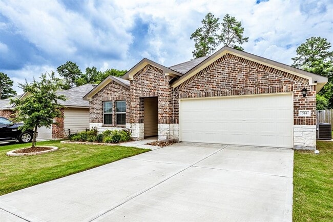Building Photo - 306 Pecos Dr