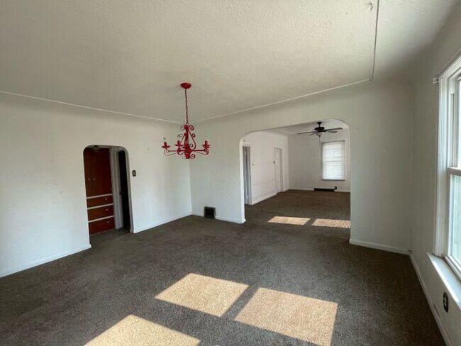 Building Photo - 5 bedroom in Huntley MT 59037