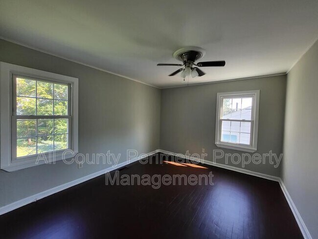 Foto del edificio - 211 Hipp St SW