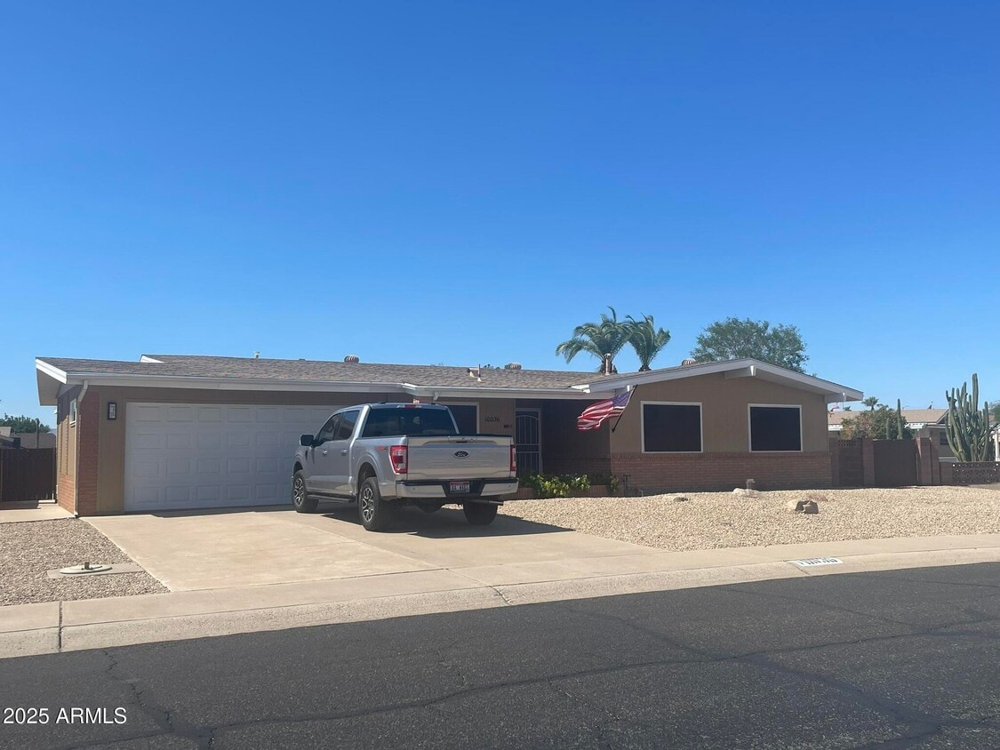 Foto principal - 10036 W Tarrytown Ave