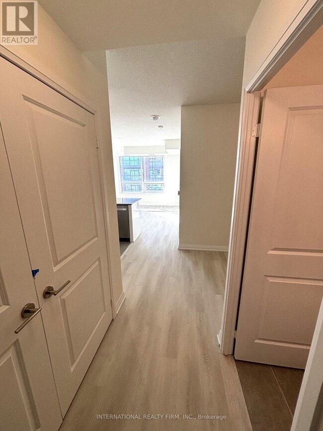 Photo du bâtiment - 3270 Sheppard Ave E