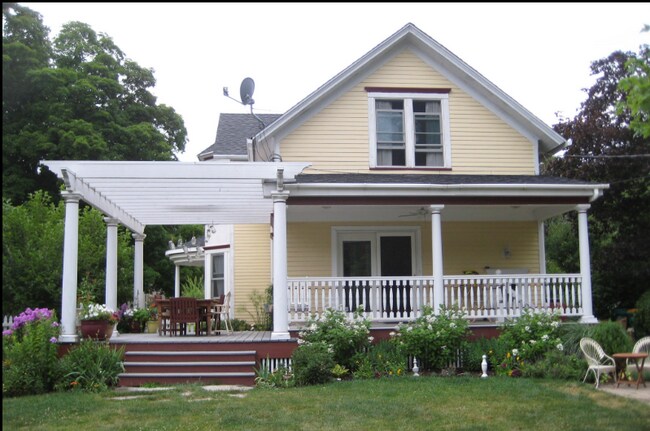 Foto del edificio - 14927 S Bartlett Ave