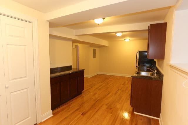 Foto del edificio - 1130 W Oakdale Ave