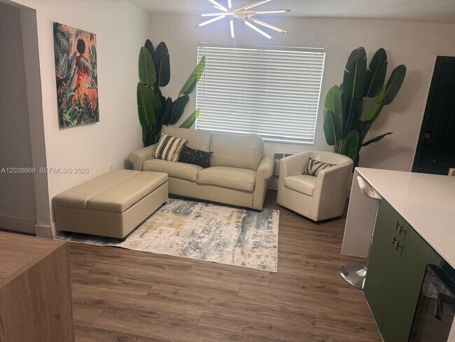 Foto del edificio - 7928 Harding Ave