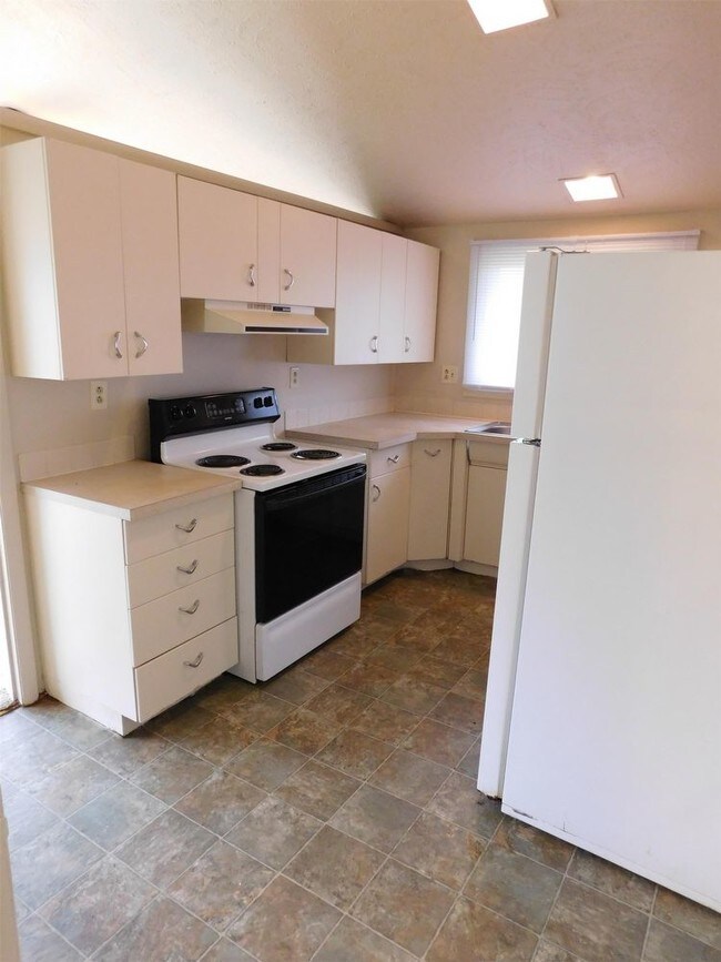 144 Taft Court Salina KS USA - House for Rent in Salina ...