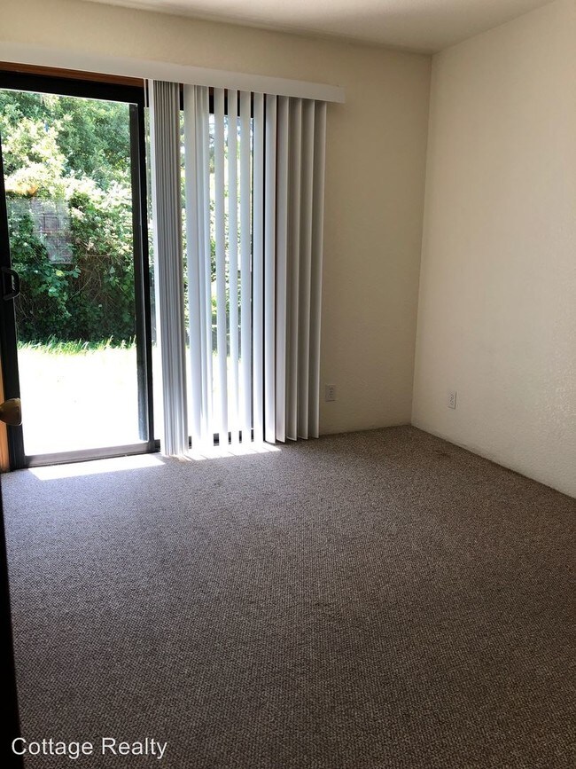 Building Photo - 1472 Terrace Ln