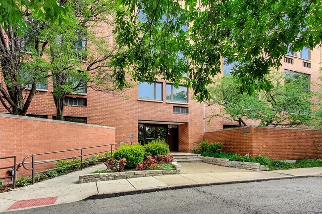 Foto del edificio - 1169 S Plymouth Ct