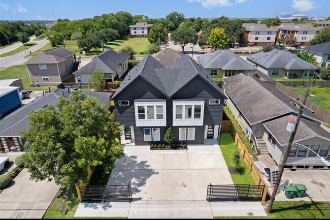 Foto del edificio - 8414 Cannon St