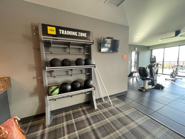 Foto del edificio - 393 Washington Ave