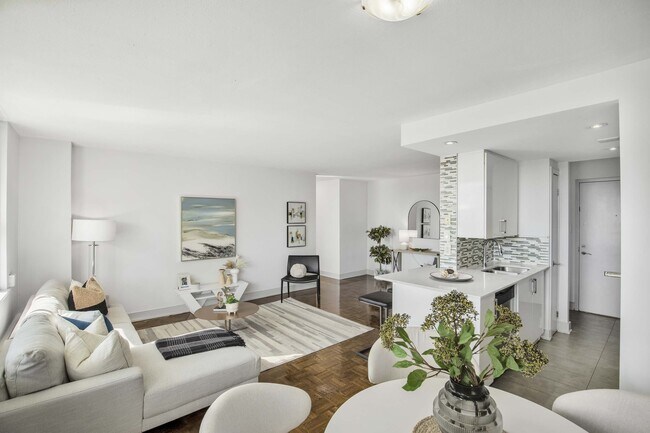 Photo du bâtiment - 225 Davisville Avenue