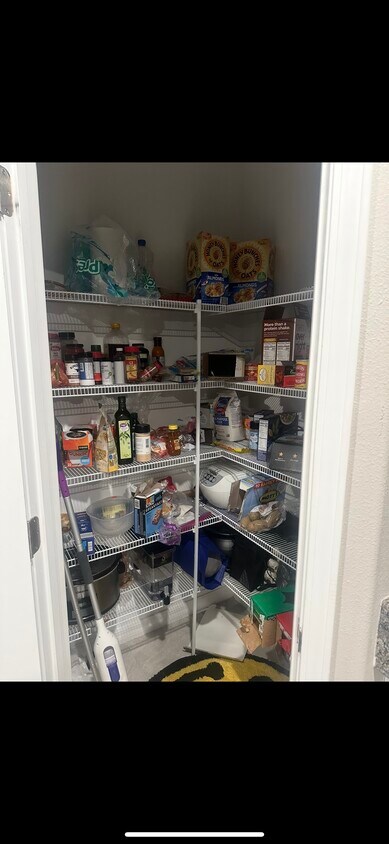 Foto del edificio - 16504 Delia St