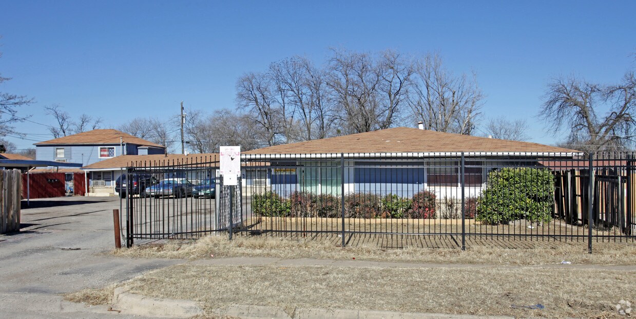 Foto del edificio - 909 Harvey Ave