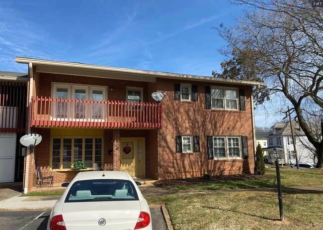 Building Photo - Hawthorne Apartments