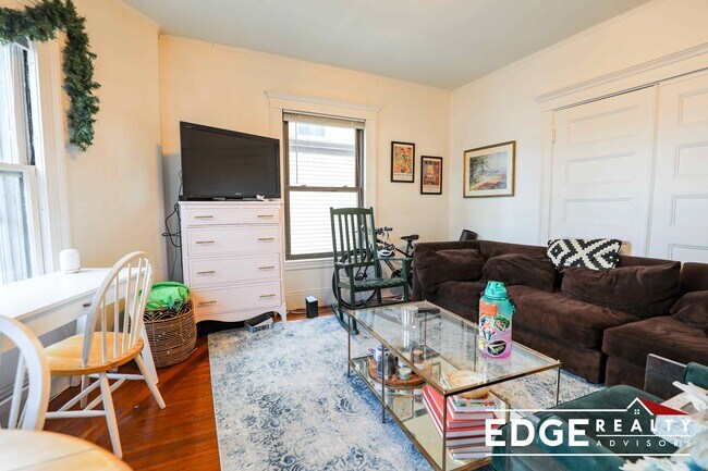 Foto del edificio - 60 Oak Square Ave