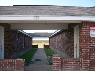 Building Photo - 410 Date Palm Ave
