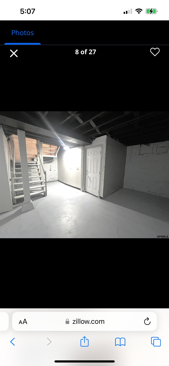 Photo - Forest Avenue Apartment