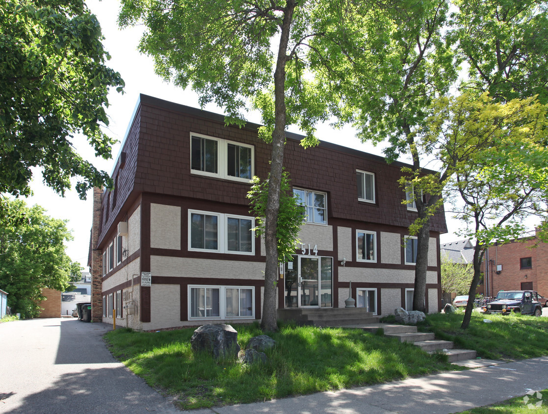 Primary Photo - Hedberg Apartments