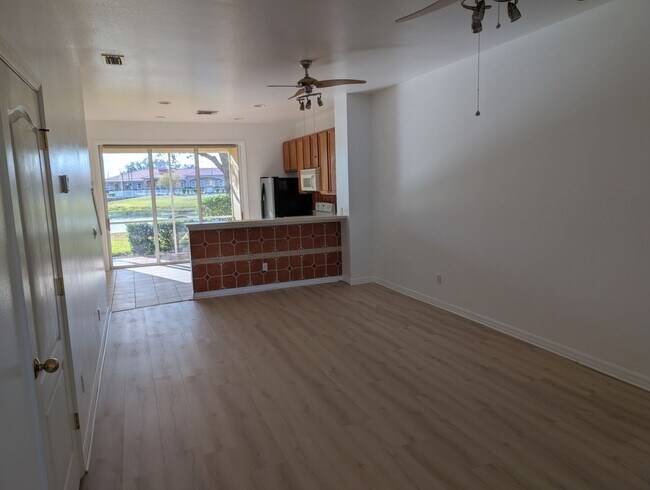 Building Photo - Charming 2BR Townhome in North Port