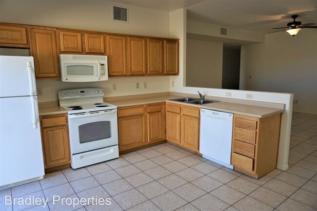 Building Photo - 3 br, 2 bath House - 2224 La Brisas Way