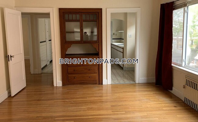 Foto del edificio - 234 Corey Rd