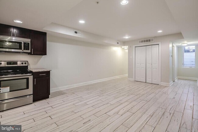 Foto del edificio - 319 N Preston St