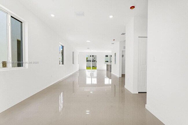 Foto del edificio - 22485 SW 125th Ave