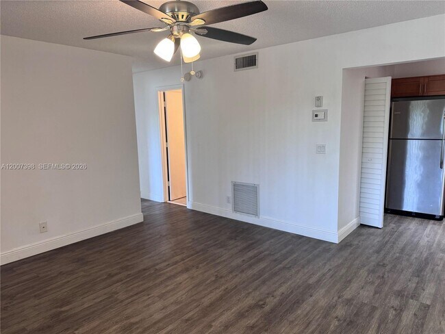 Foto del edificio - 4717 Sable Pine Cir