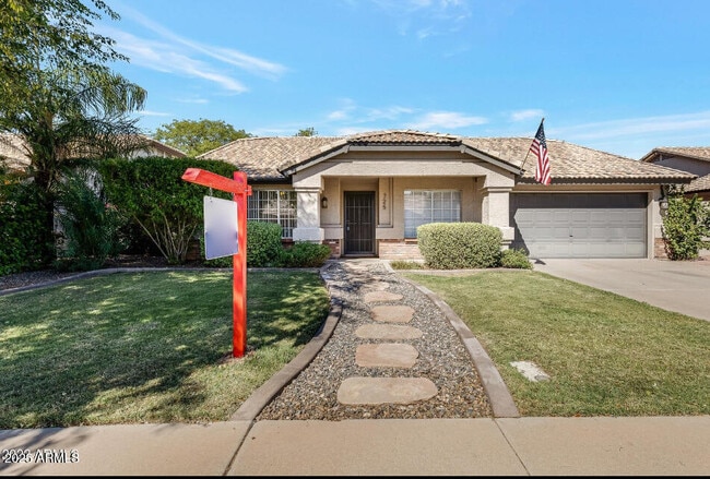 Building Photo - 725 S Cheri Lynn Dr