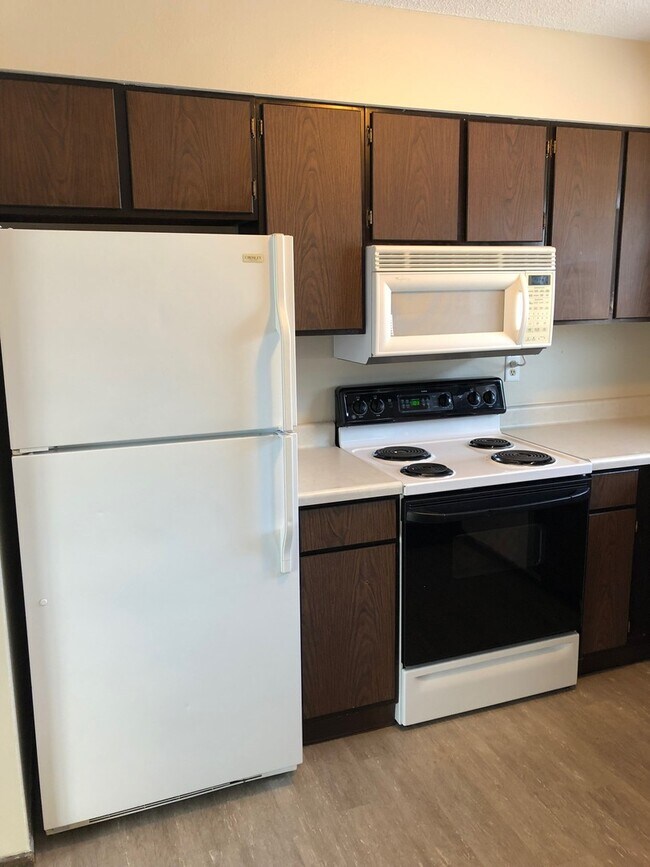 Building Photo - 407