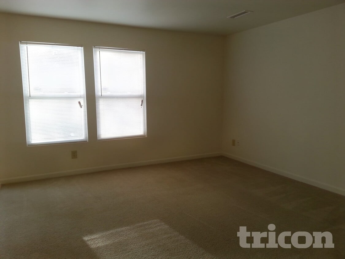 Foto principal - 1104 New Day Ct