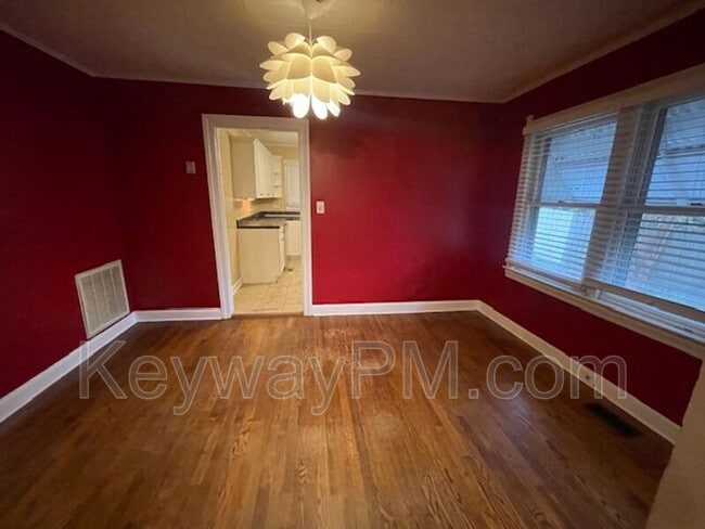 Foto del edificio - 3517 Trolley Line Rd