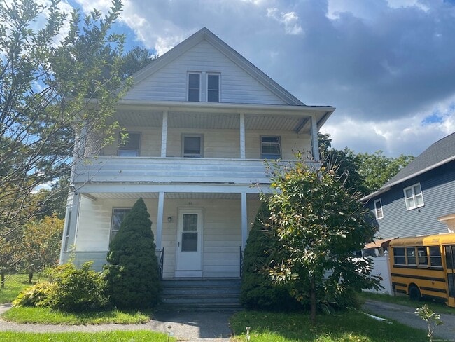 Building Photo - 91 Riverside Ave